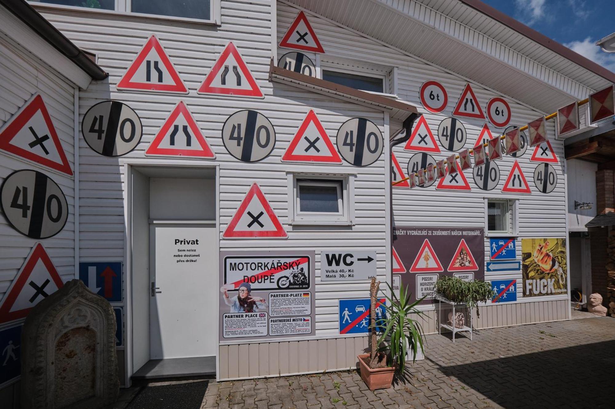 Hostel Doupe Humpolec Exterior foto